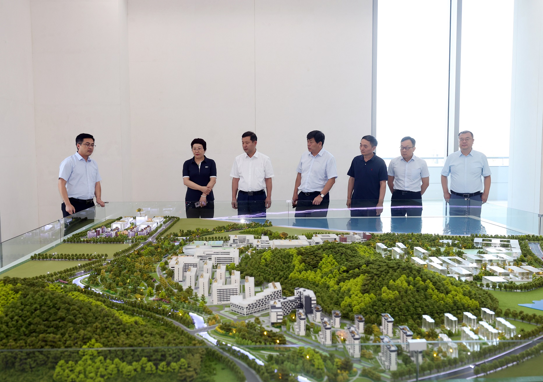 20230819中国天天色天天（北京）来校交流调研 两校共商高质量发展大计 王大勇摄影.jpg